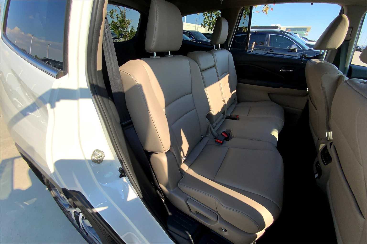2018 Honda Pilot Touring photo 19