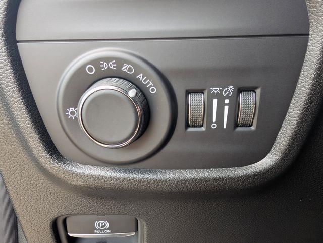 2025 Jeep Grand Cherokee Laredo X photo 22
