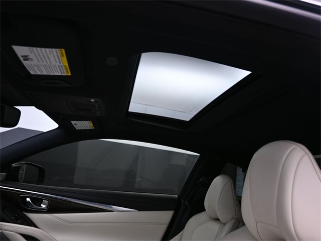 2018 Infiniti Q60 3.0t Luxe photo 9