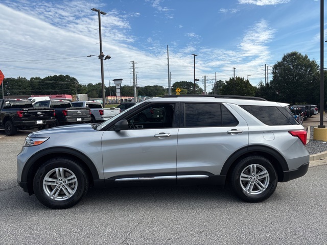 2021 Ford Explorer XLT photo 3