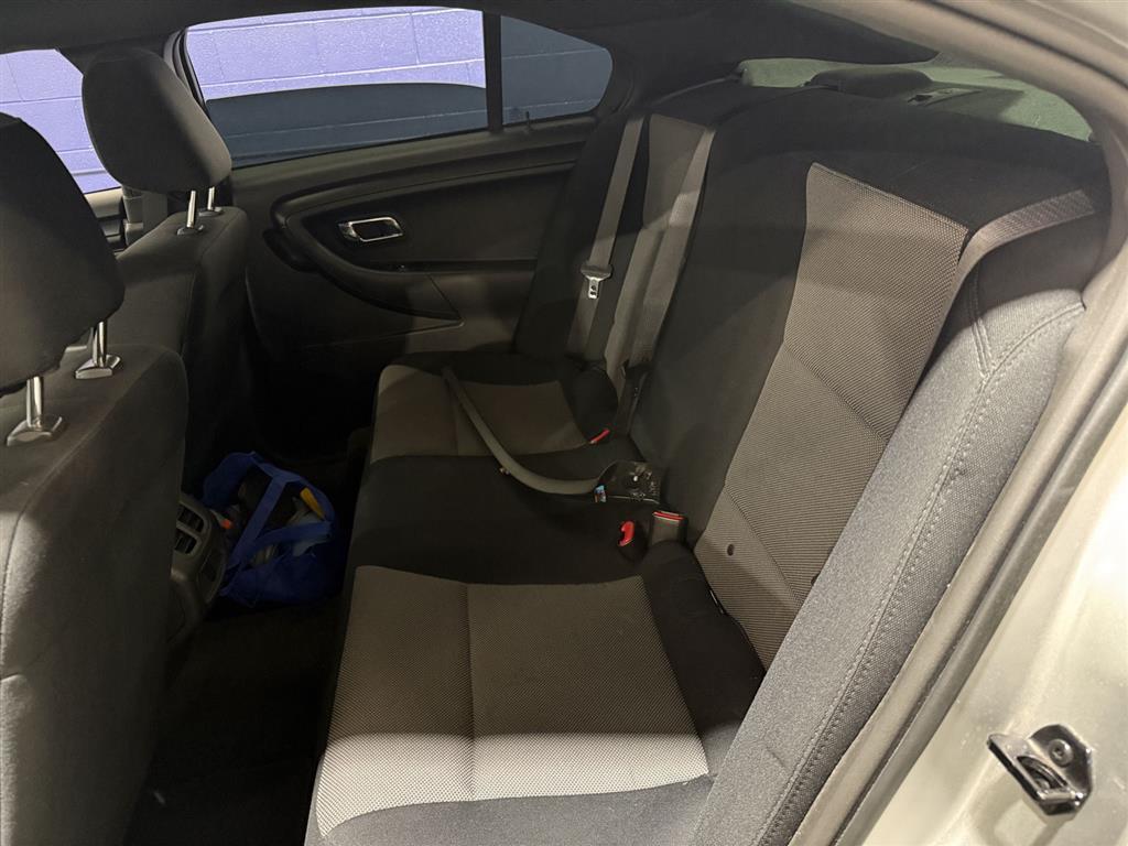 2014 Ford Taurus photo 7