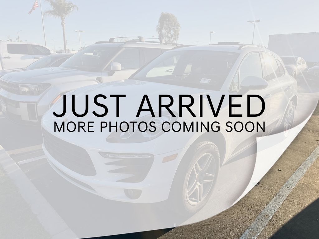 2017 Porsche Macan Base