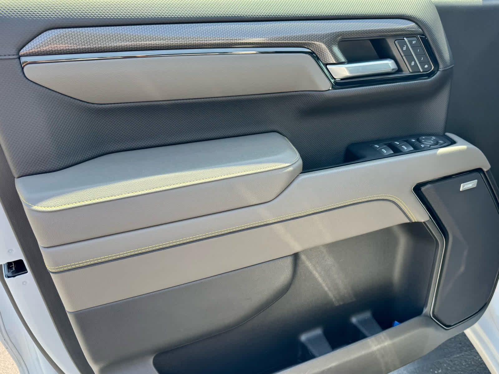 2022 Chevrolet Silverado 1500 ZR2 photo 12