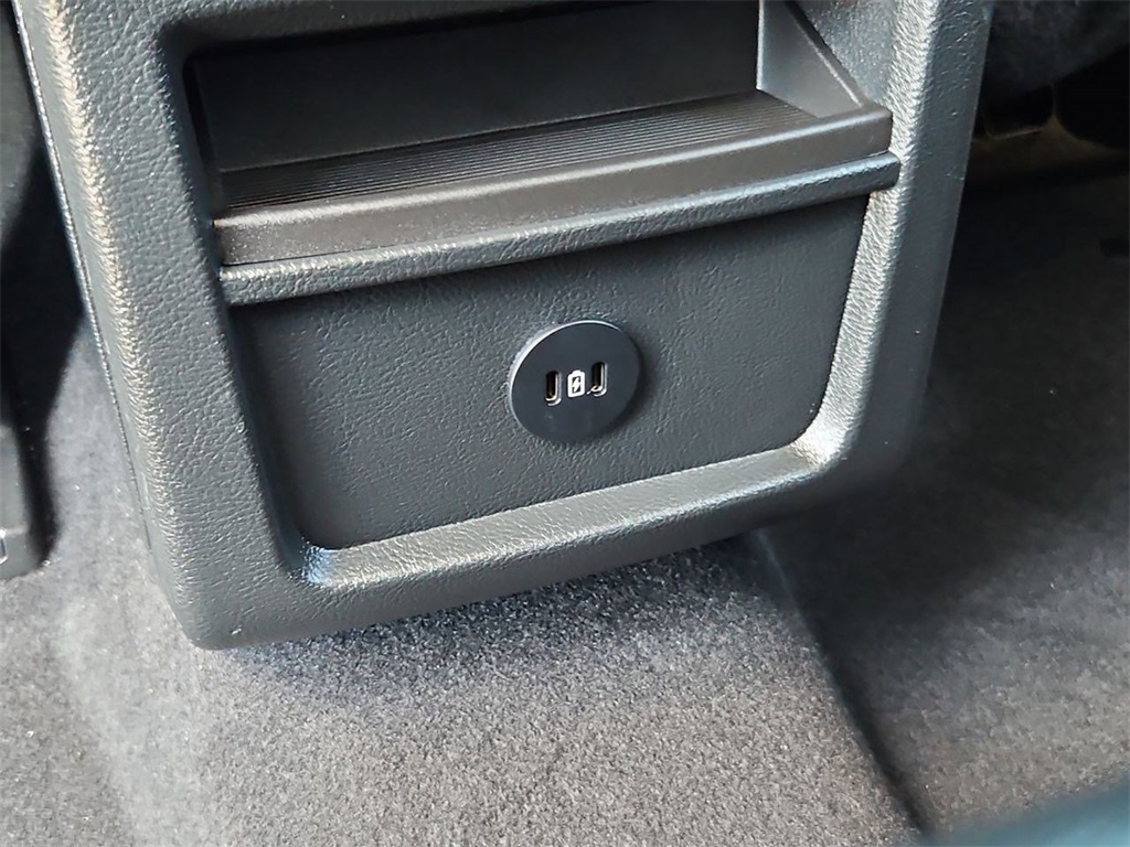 2023 Ford Edge SEL photo 22