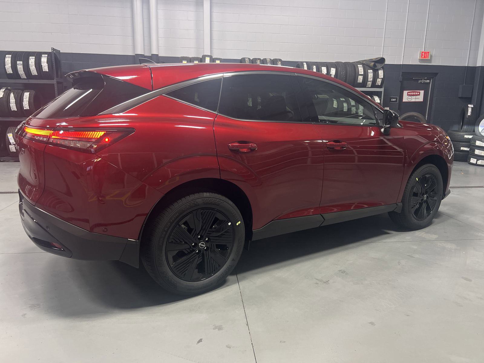 2025 Nissan Murano SV photo 2