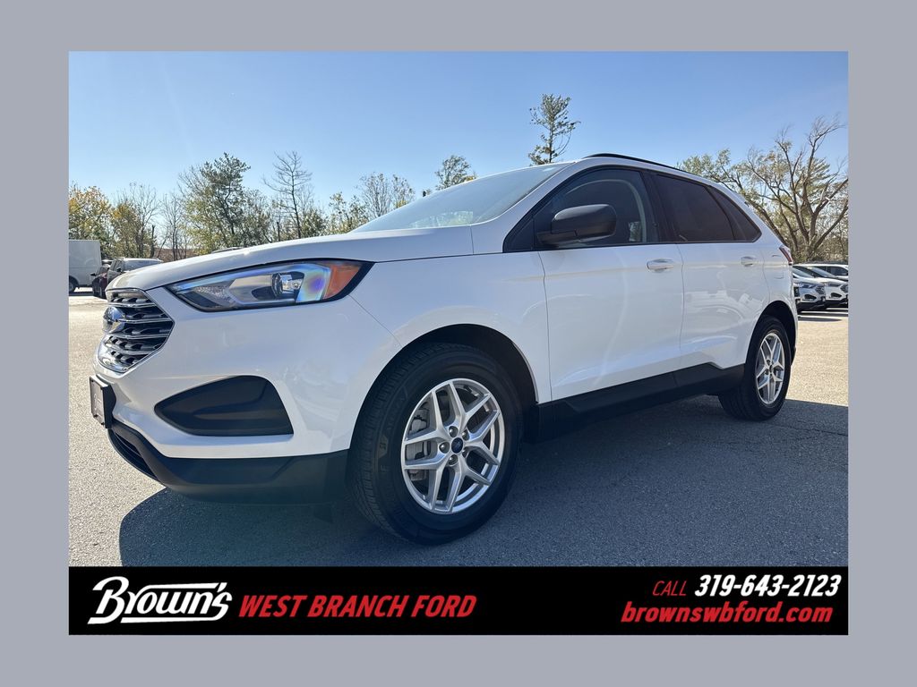 2022 Ford Edge SE's photo