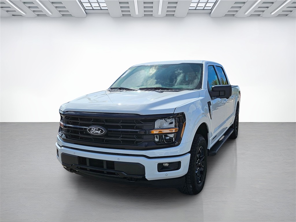 2025 Ford F-150 XLT photo 9