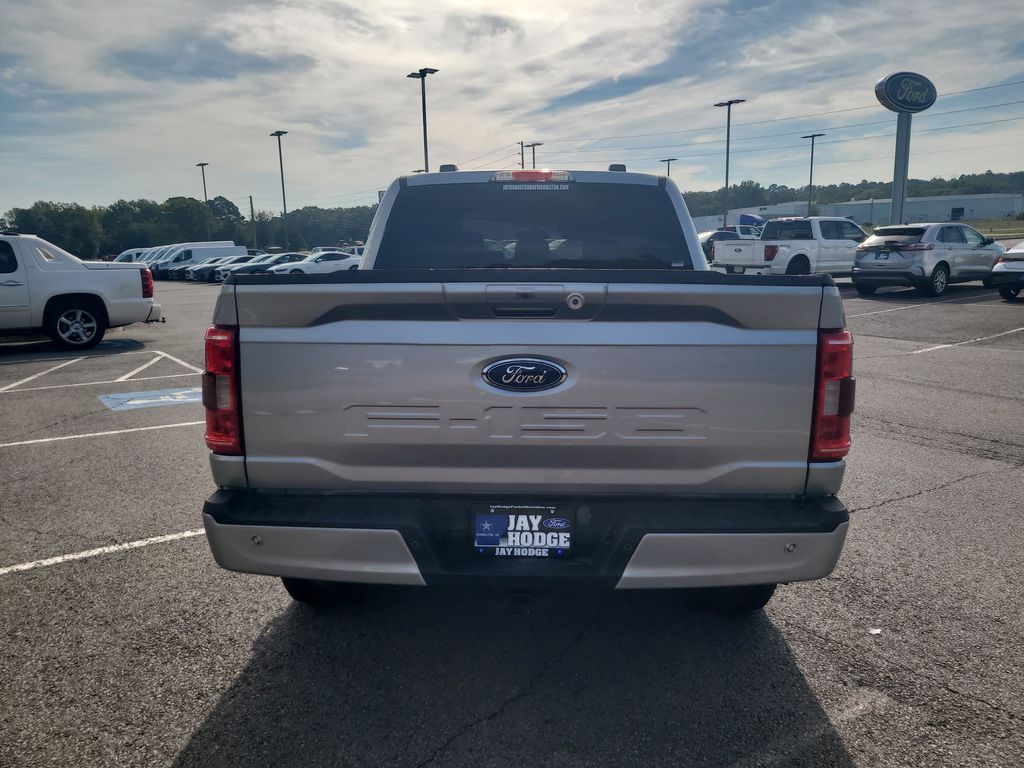 2023 Ford F-150 XLT photo 4