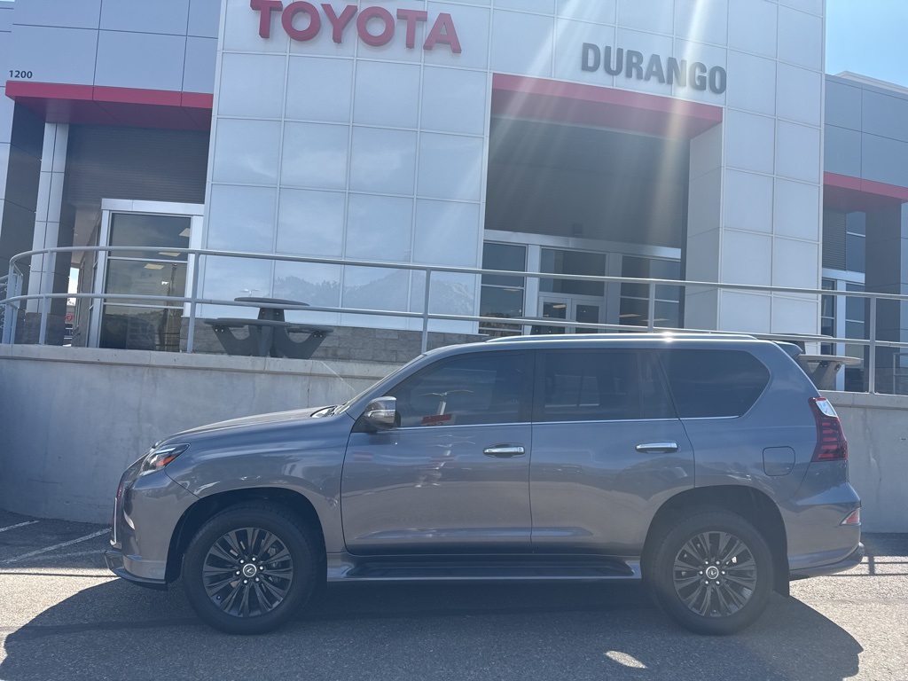 2021 Lexus GX 460 photo 3