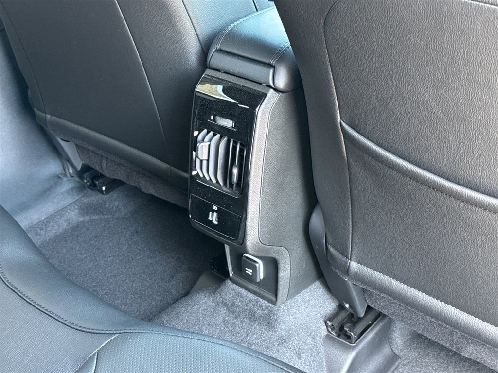 2025 Jeep Compass Limited photo 17