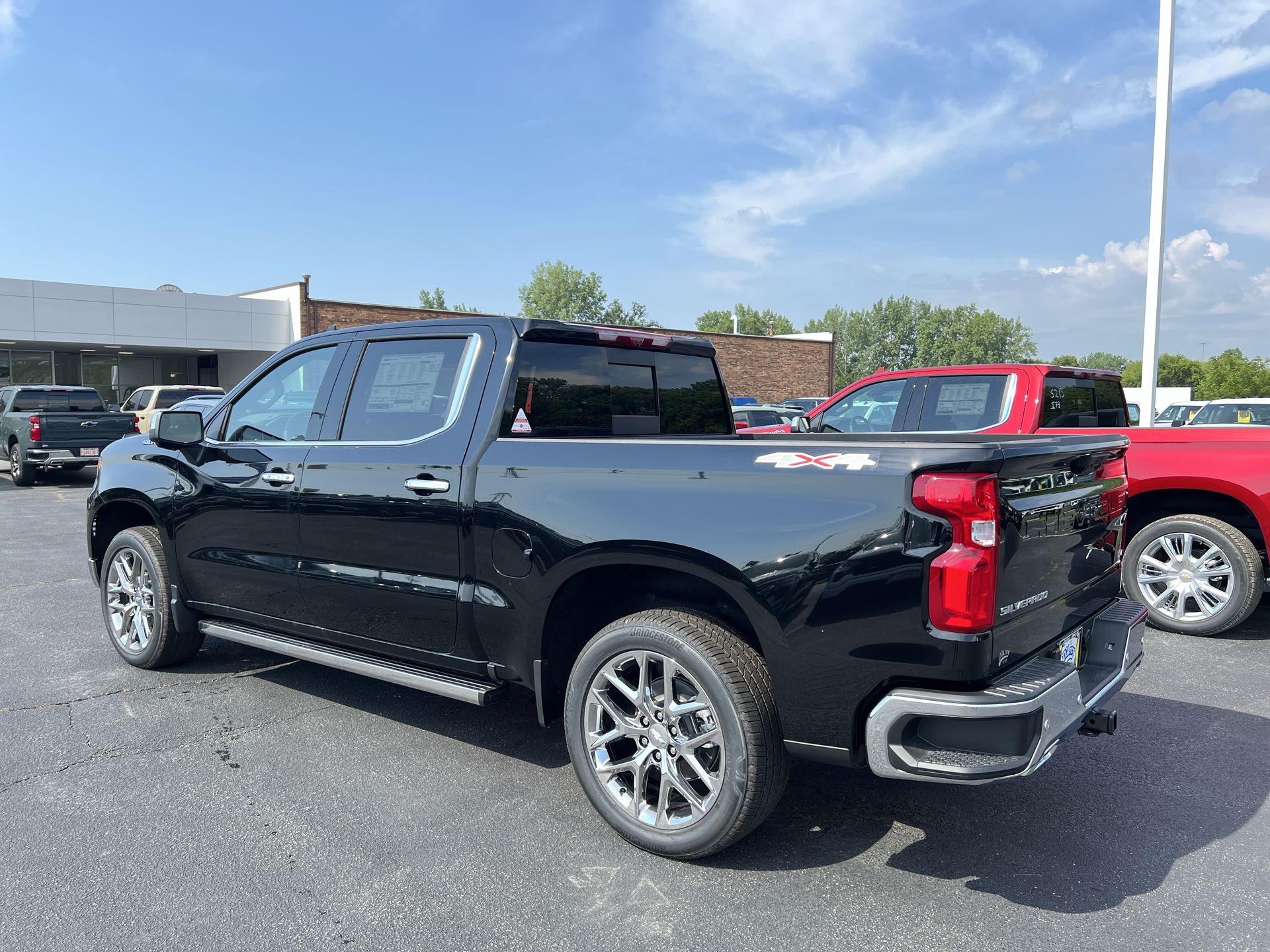 2025 Chevrolet Silverado 1500 LTZ photo 3