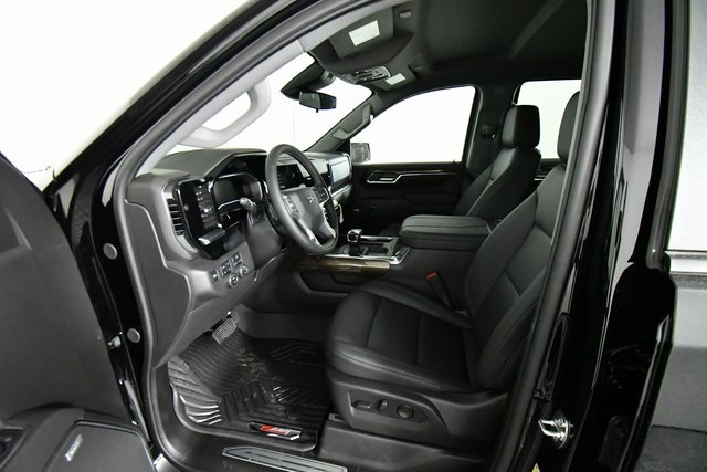 2025 Chevrolet Silverado 1500 LT Trail Boss photo 4