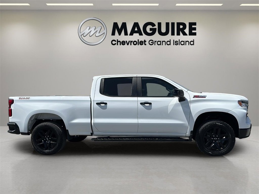 2024 Chevrolet Silverado 1500 LT Trail Boss photo 2