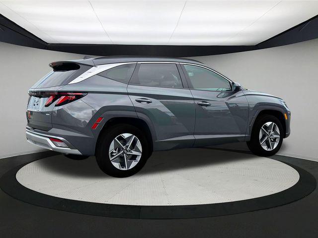 2026 Hyundai Tucson SEL photo 8