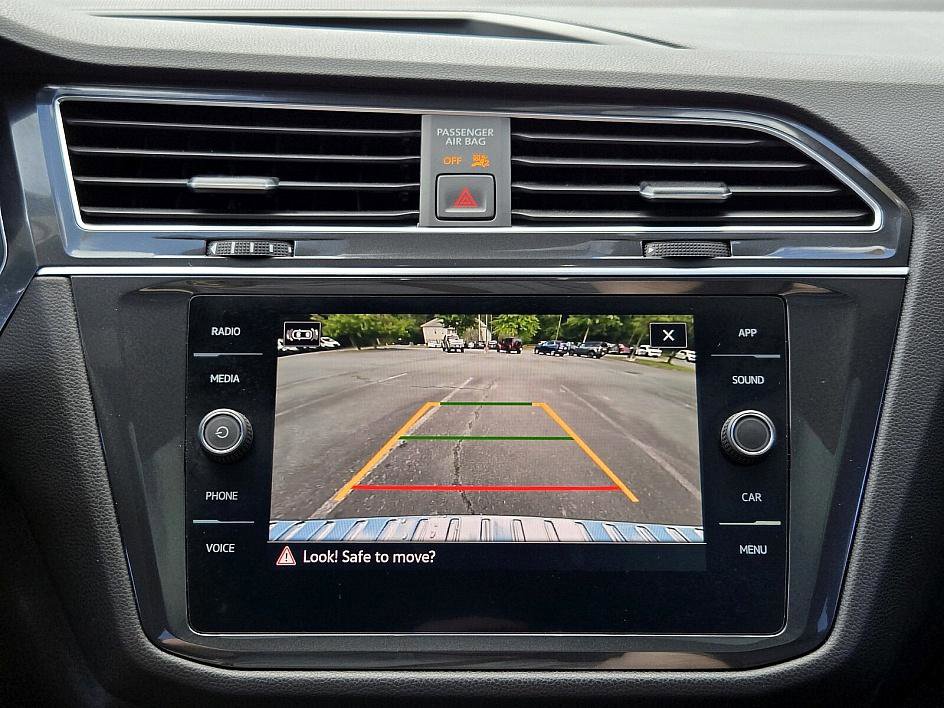 2022 Volkswagen Tiguan SE R-Line Black photo 23