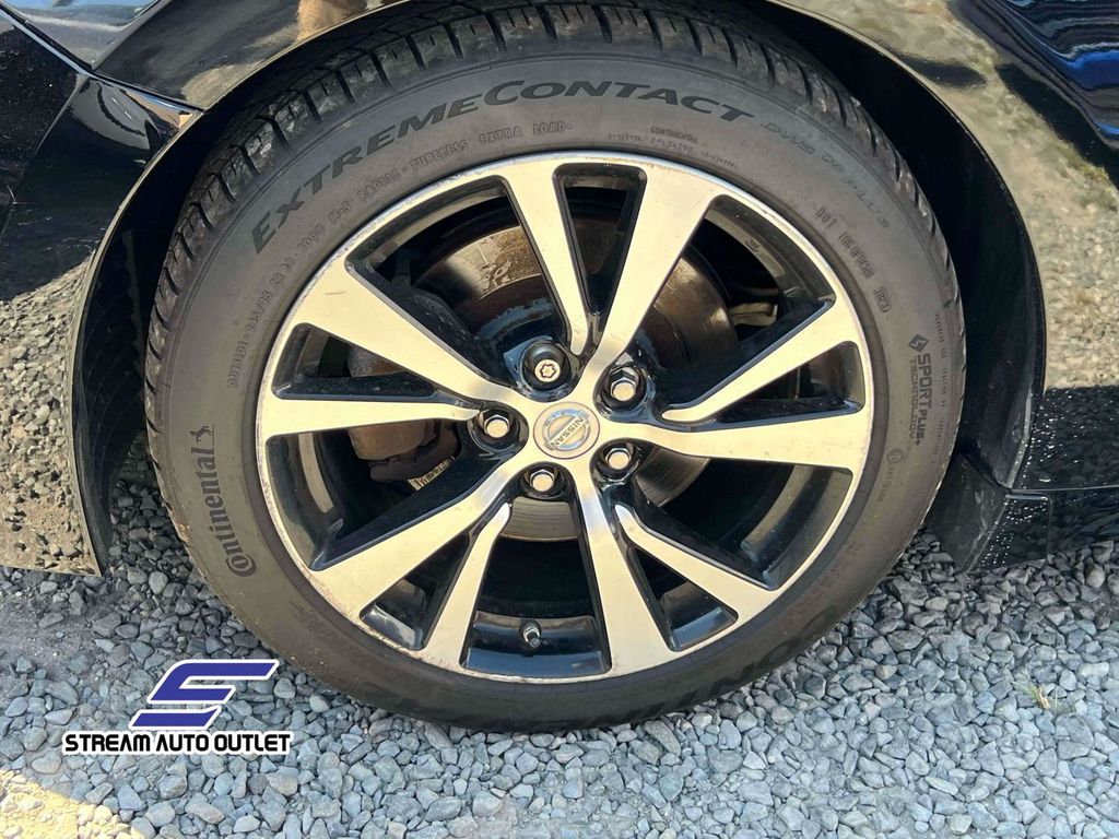 2017 Nissan Maxima SL photo 6