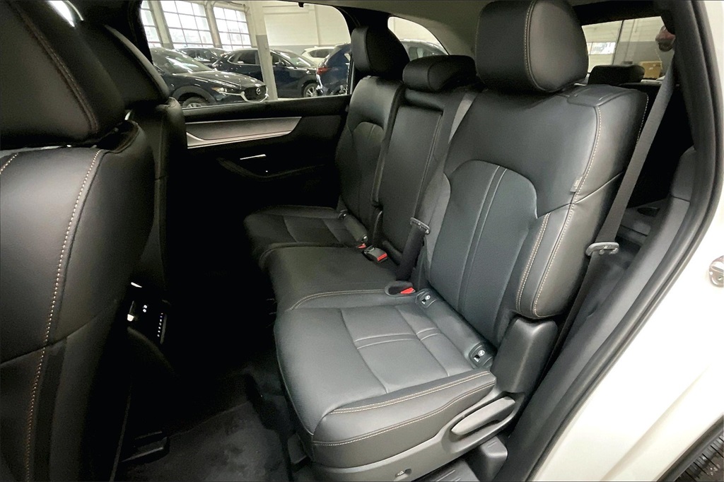 2025 MAZDA CX-90 - Image 9