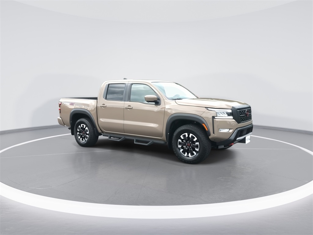 2023 Nissan Frontier PRO-4X photo 2