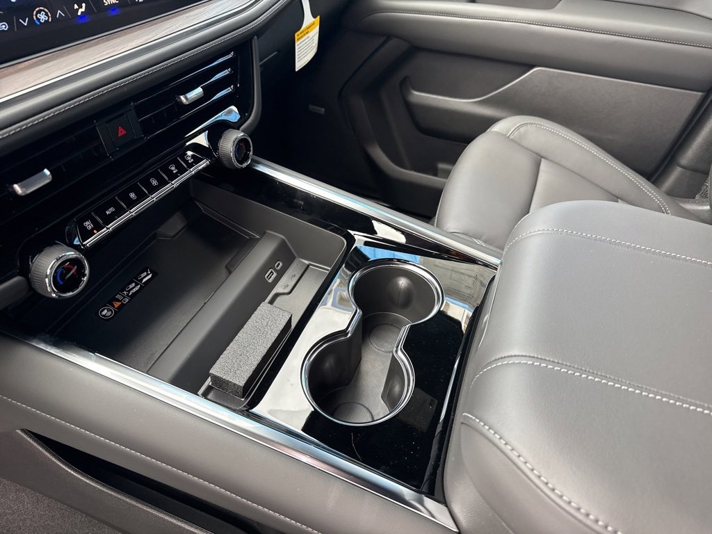 2025 Chevrolet Tahoe Z71 photo 28
