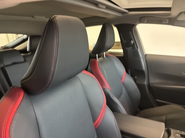 2026 Toyota Prius Plug-in Base photo 23
