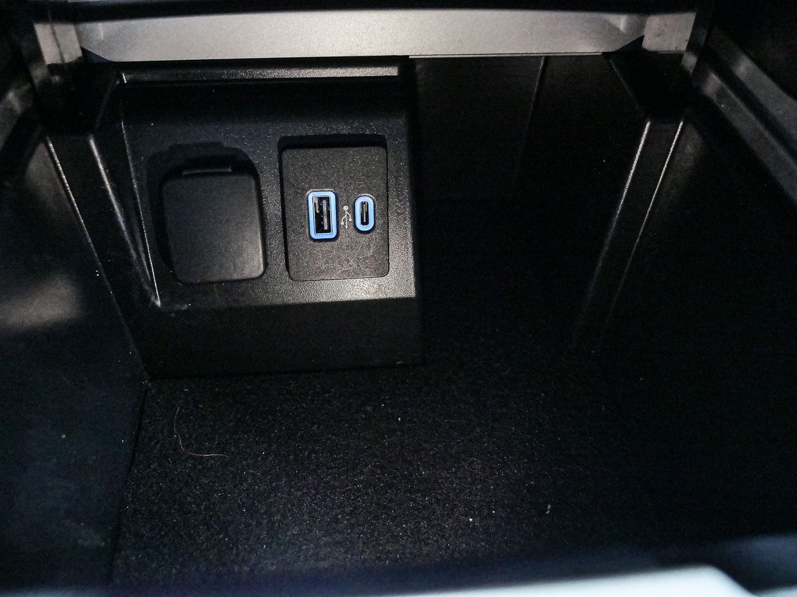 2023 Ford Explorer Limited photo 26