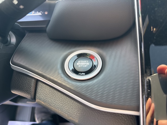 2025 Jeep Grand Cherokee Laredo photo 34