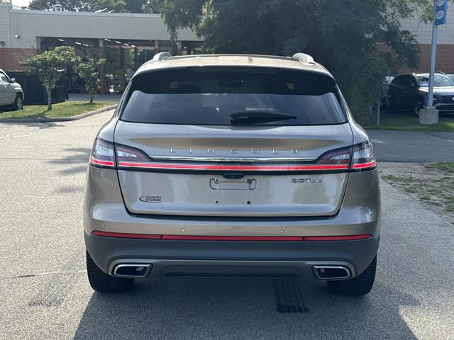 2019 Lincoln Nautilus Reserve photo 3
