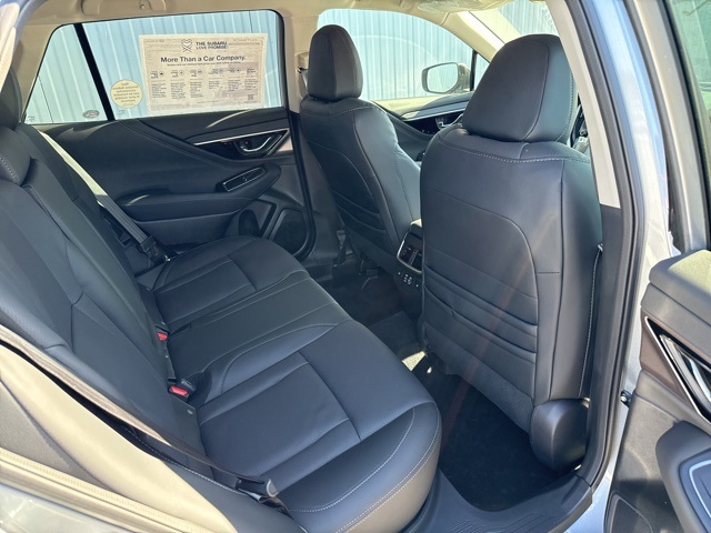 2025 Subaru Outback Limited photo 4