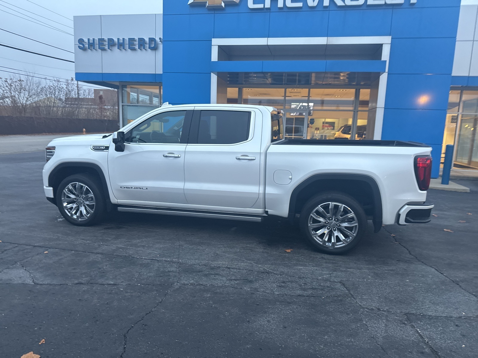 2025 Gmc Sierra 1500 Denali photo 3