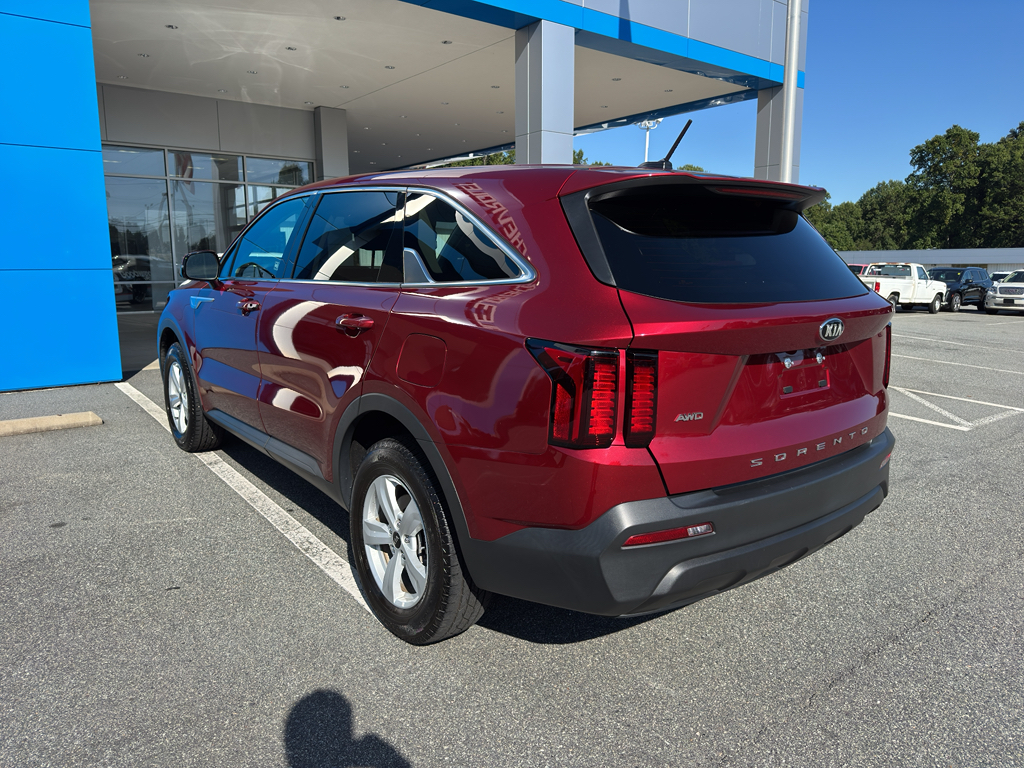 2021 Kia Sorento LX photo 4