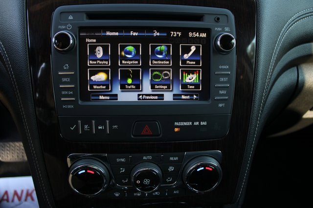 2017 Chevrolet Traverse 2LT photo 25