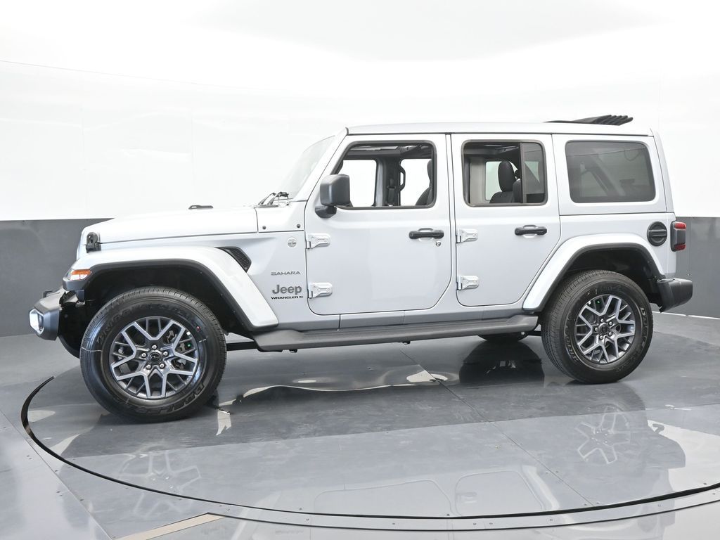 2024 Jeep Wrangler Sahara photo 2