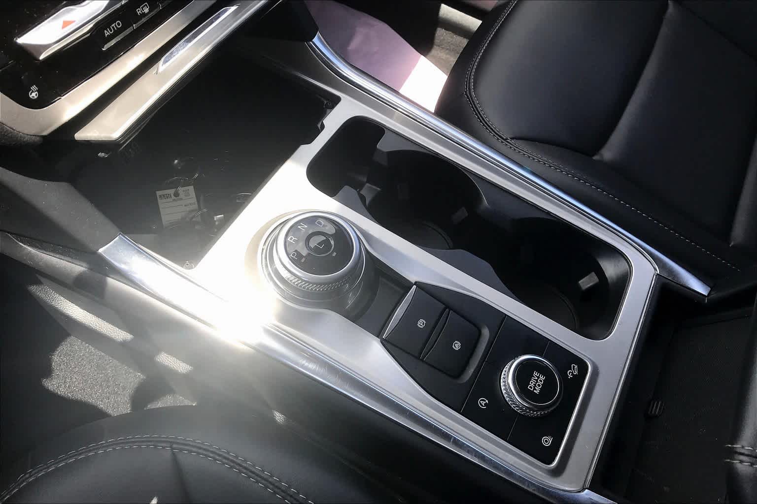 2022 Ford Explorer XLT photo 11