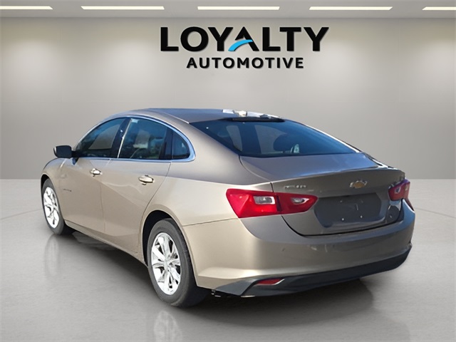 2024 Chevrolet Malibu 1LT photo 3