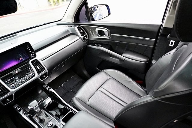 2023 Kia Sorento SX photo 23