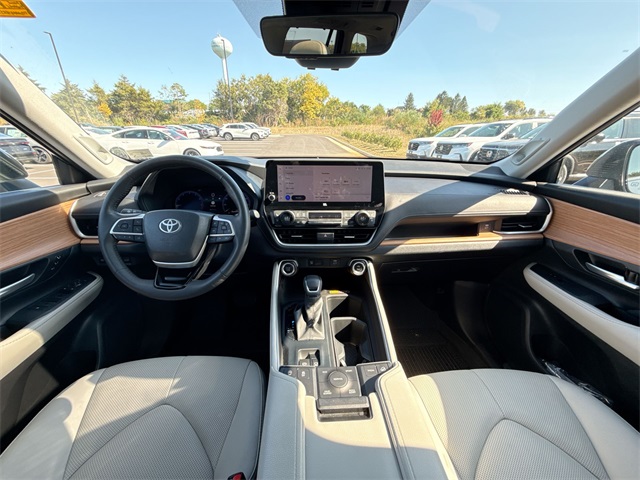 2024 Toyota Grand Highlander Limited photo 24
