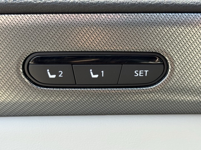 2026 Infiniti QX60 Luxe photo 10