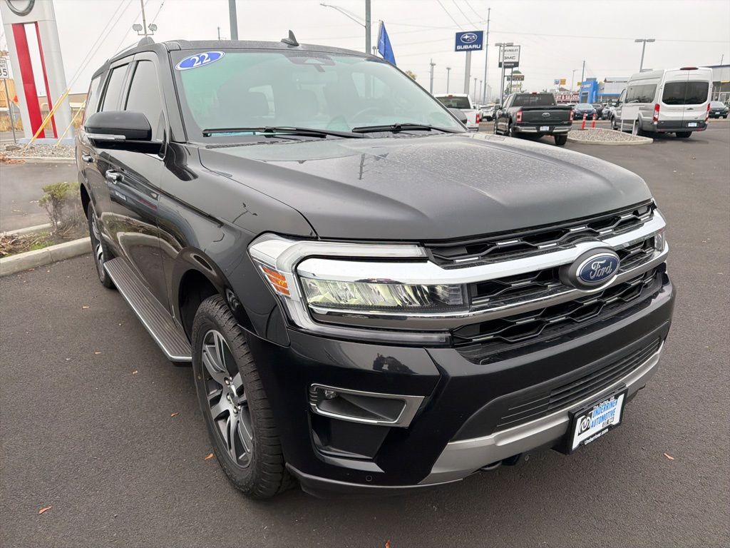 2022 Ford Expedition Limited's photo
