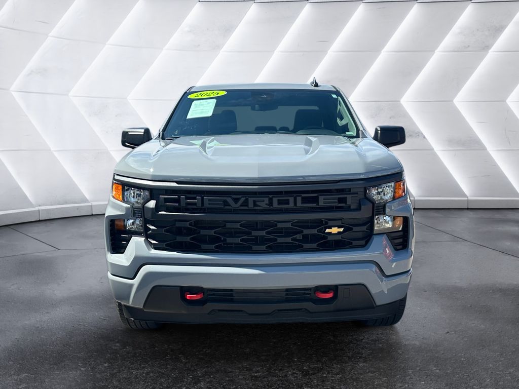 2025 Chevrolet Silverado 1500 Custom photo 2