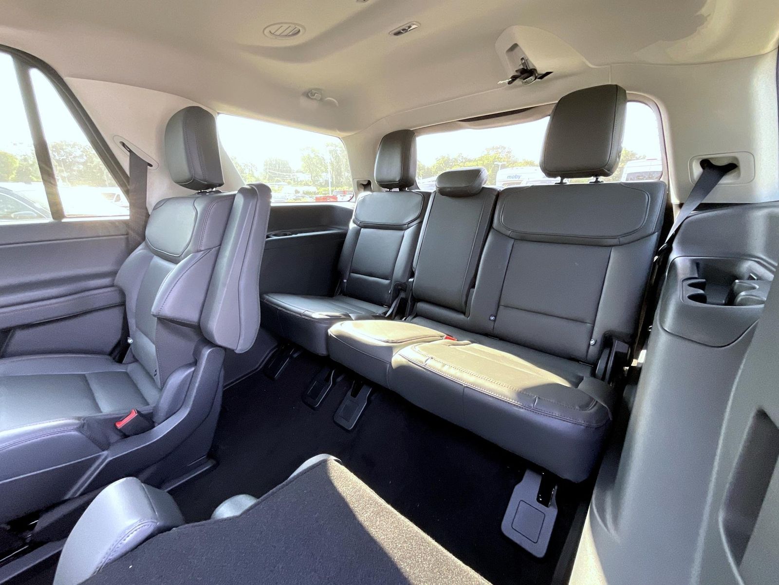 2025 Ford Expedition photo 11