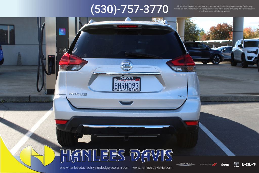 2018 Nissan Rogue SL photo 3