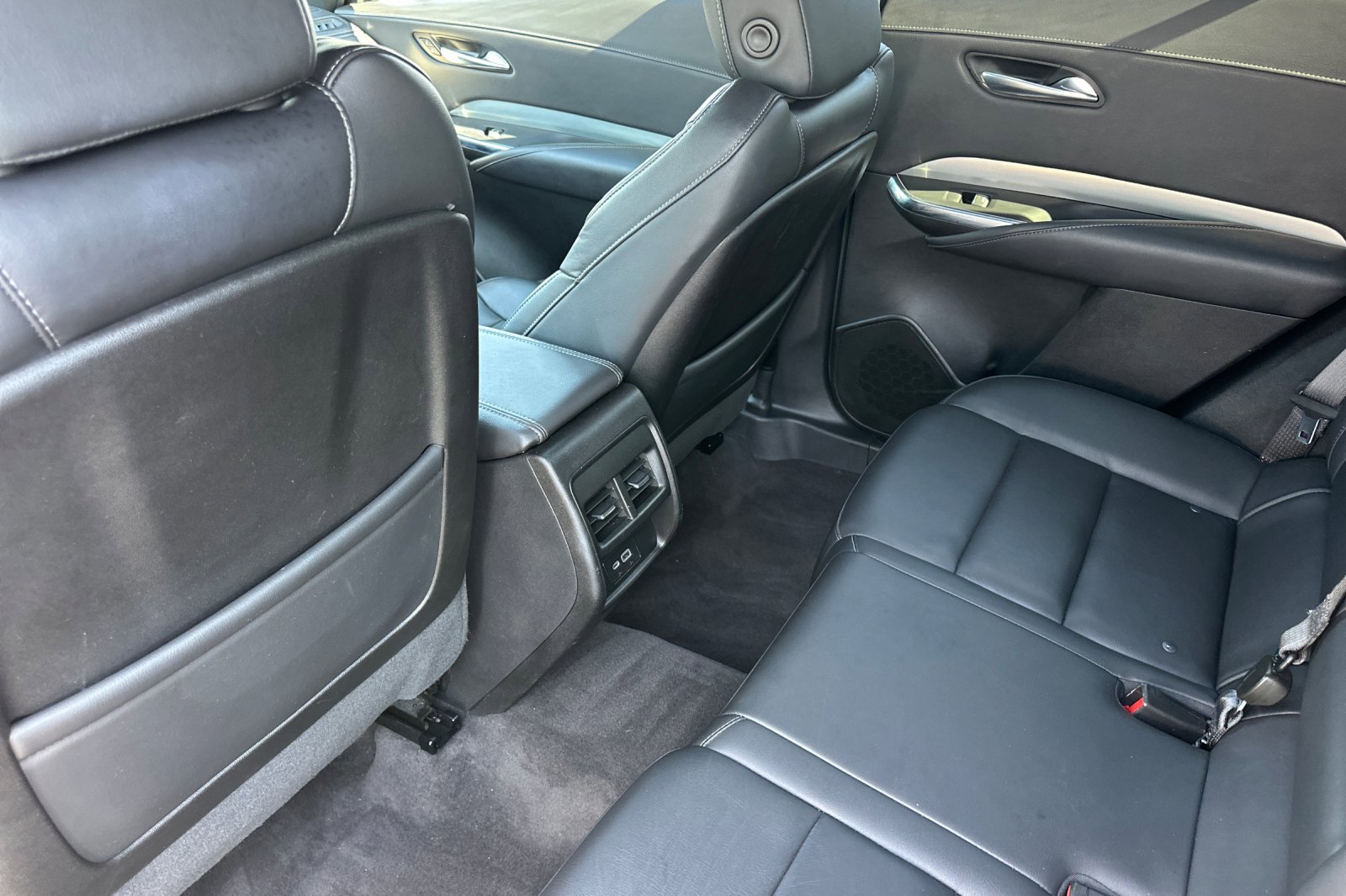 2023 Cadillac XT4 Premium Luxury photo 10