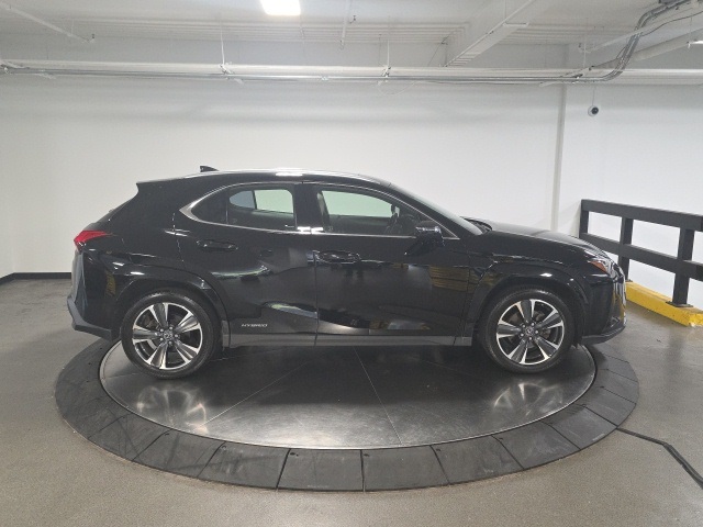 2022 Lexus UX 250h photo 5