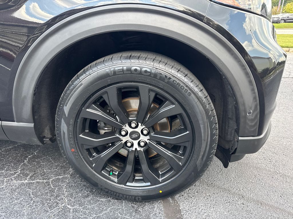 2021 Ford Explorer ST photo 10