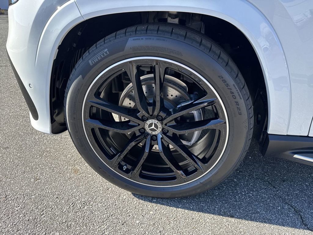 2025 Mercedes Benz GLS 450 4MATIC photo 12