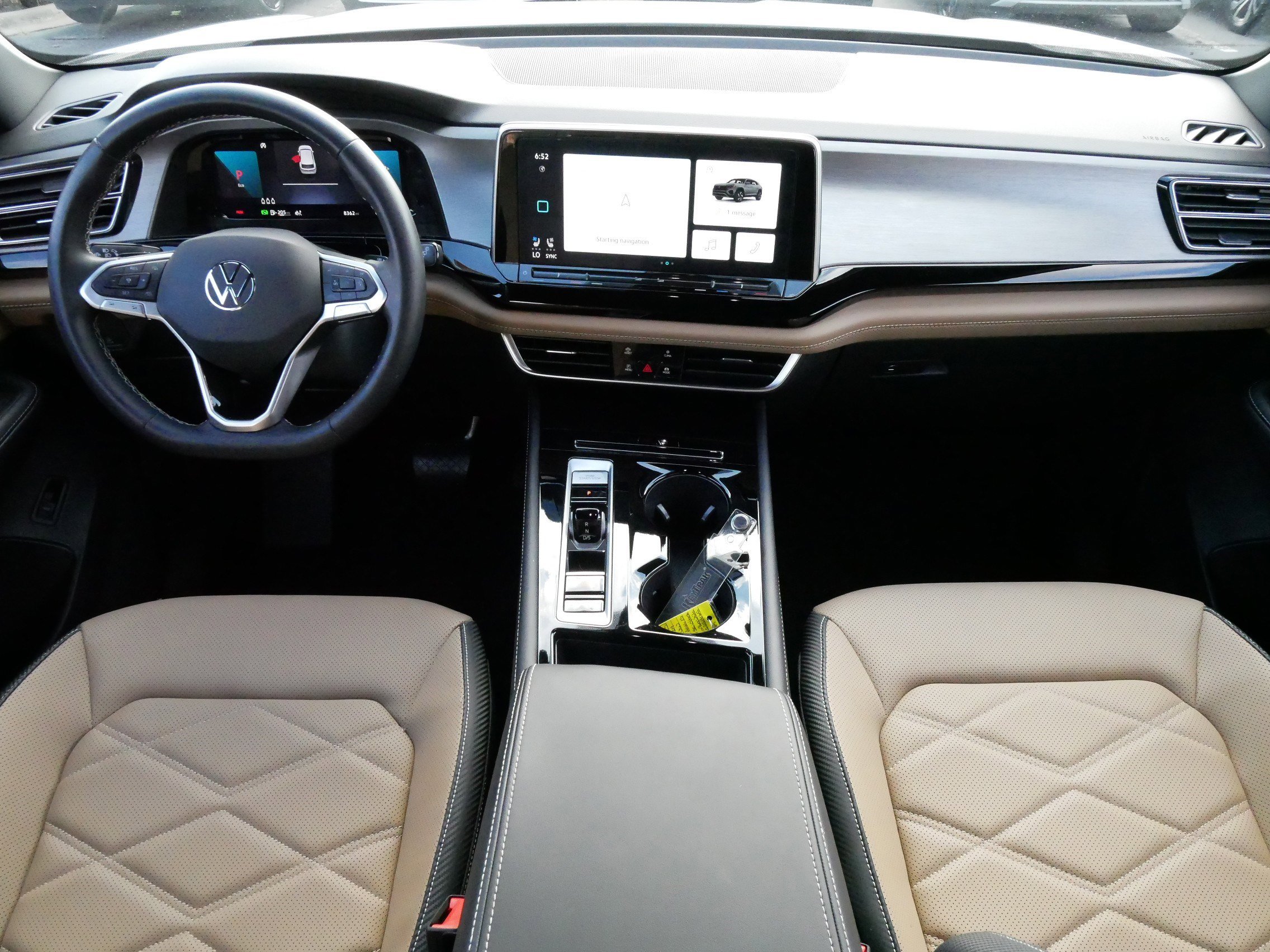 2024 Volkswagen Atlas Cross Sport SE Technology photo 10