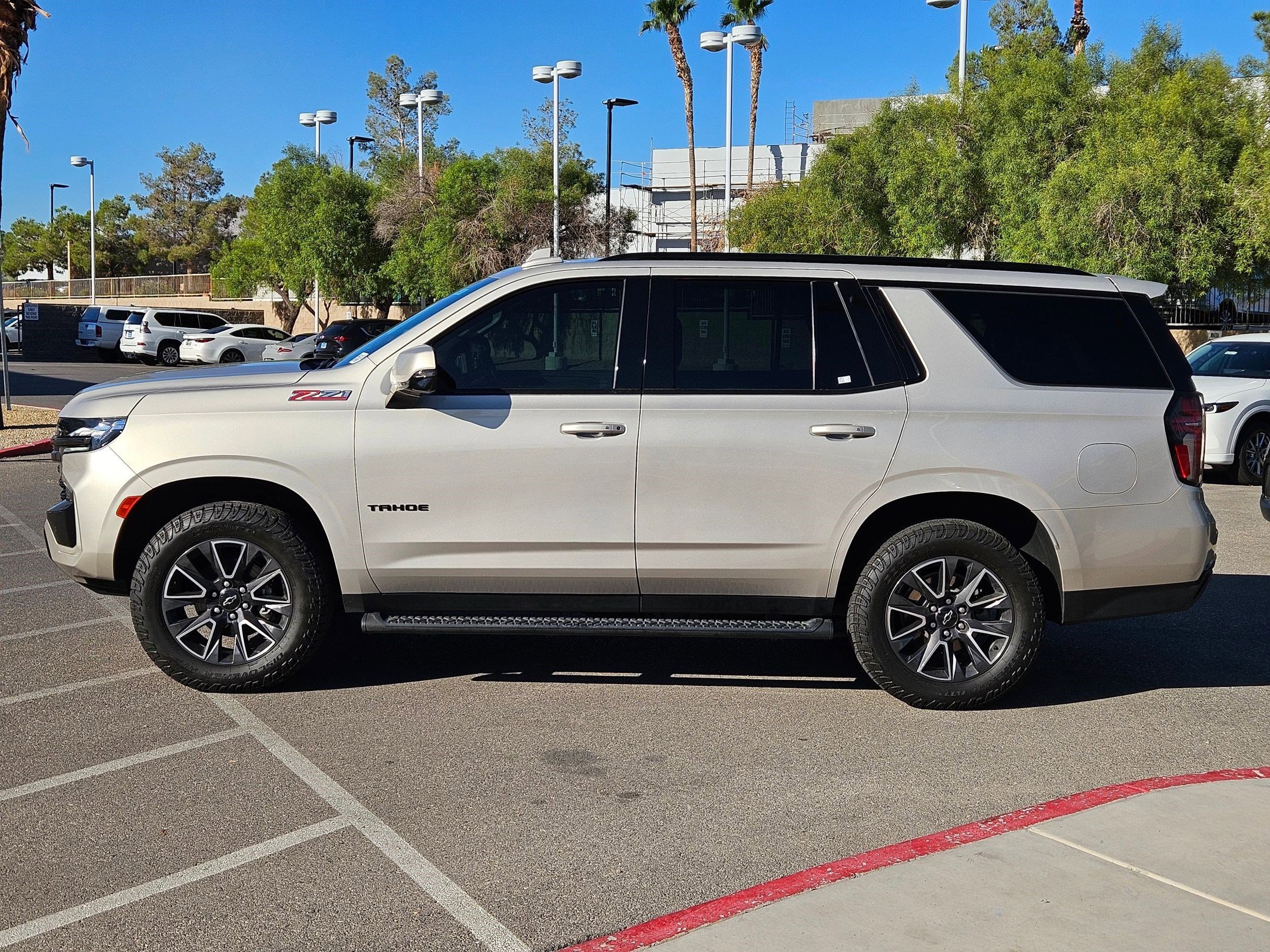 2022 Chevrolet Tahoe Z71 photo 2