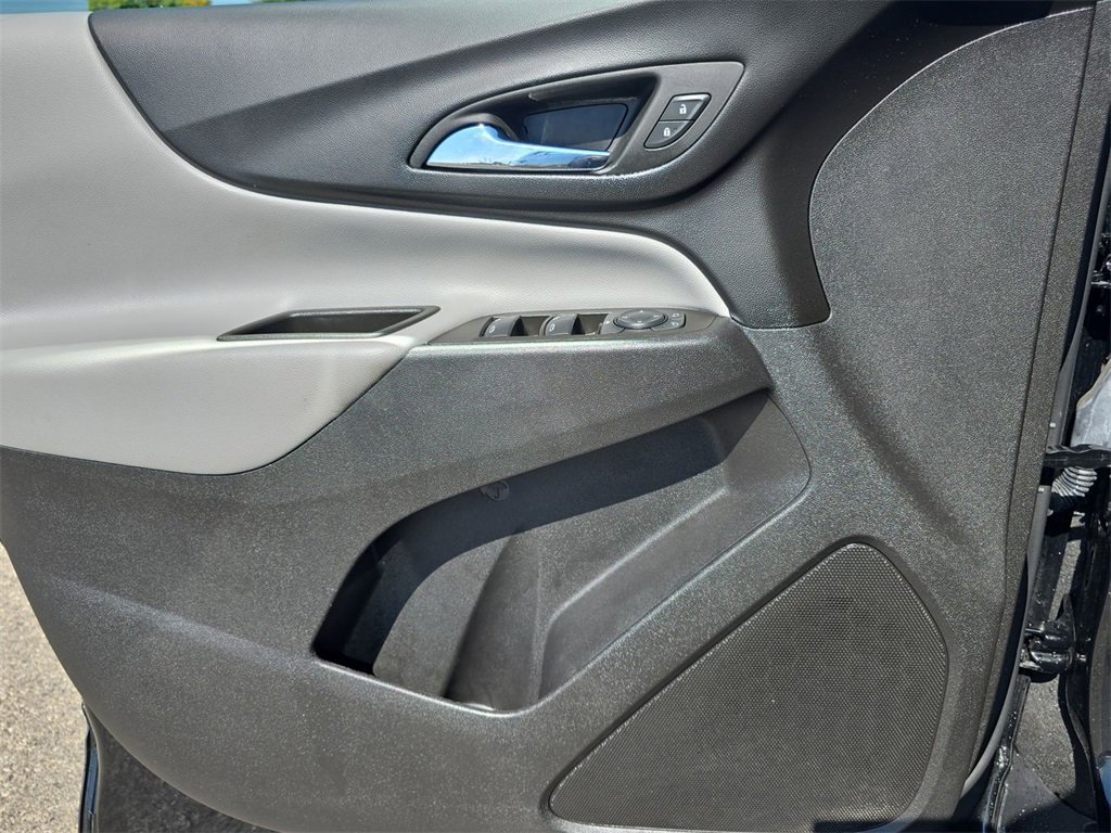 2024 Chevrolet Equinox LS photo 20