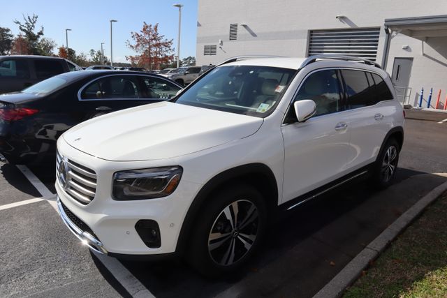 2025 Mercedes-Benz GLB Base's photo