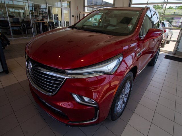 2023 Buick Enclave Essence photo 2